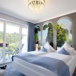 Moselstern Parkhotel Kraehennest Löf