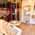 Moselstern Parkhotel Kraehennest Szálloda 4*
