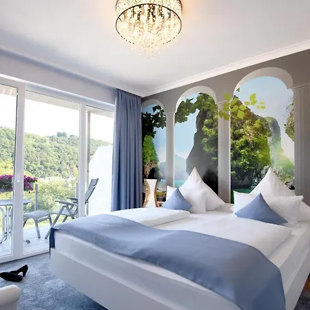 Moselstern Parkhotel Kraehennest Loef