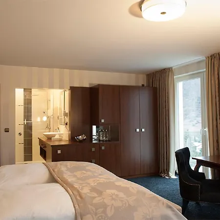 Moselstern Parkhotel Kraehennest Hotel 4*
