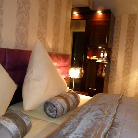 מלון Moselstern Parkhotel Kraehennest 4*