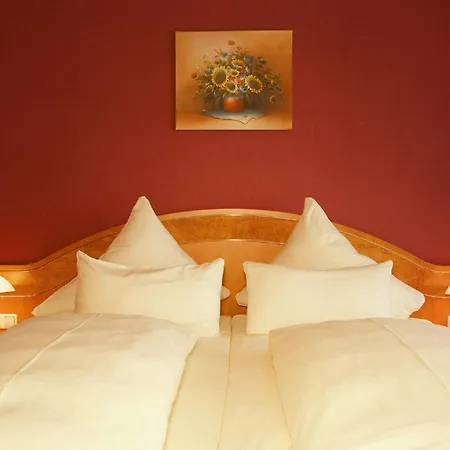 Moselstern Parkhotel Kraehennest מלון 4*