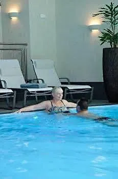 ホテル Moselstern Parkhotel Kraehennest