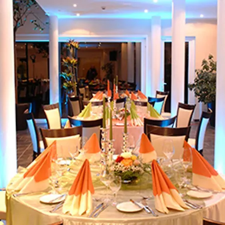 Moselstern Parkhotel Kraehennest ホテル