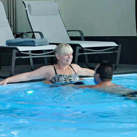 호텔 Moselstern Parkhotel Kraehennest 4*