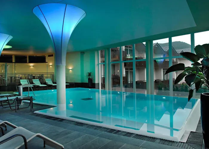 호텔 Moselstern Parkhotel Kraehennest 로프