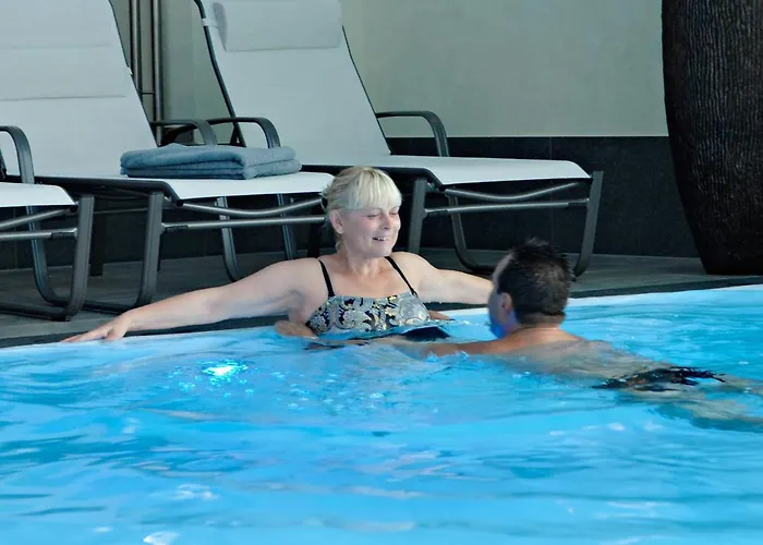 호텔 Moselstern Parkhotel Kraehennest 4*